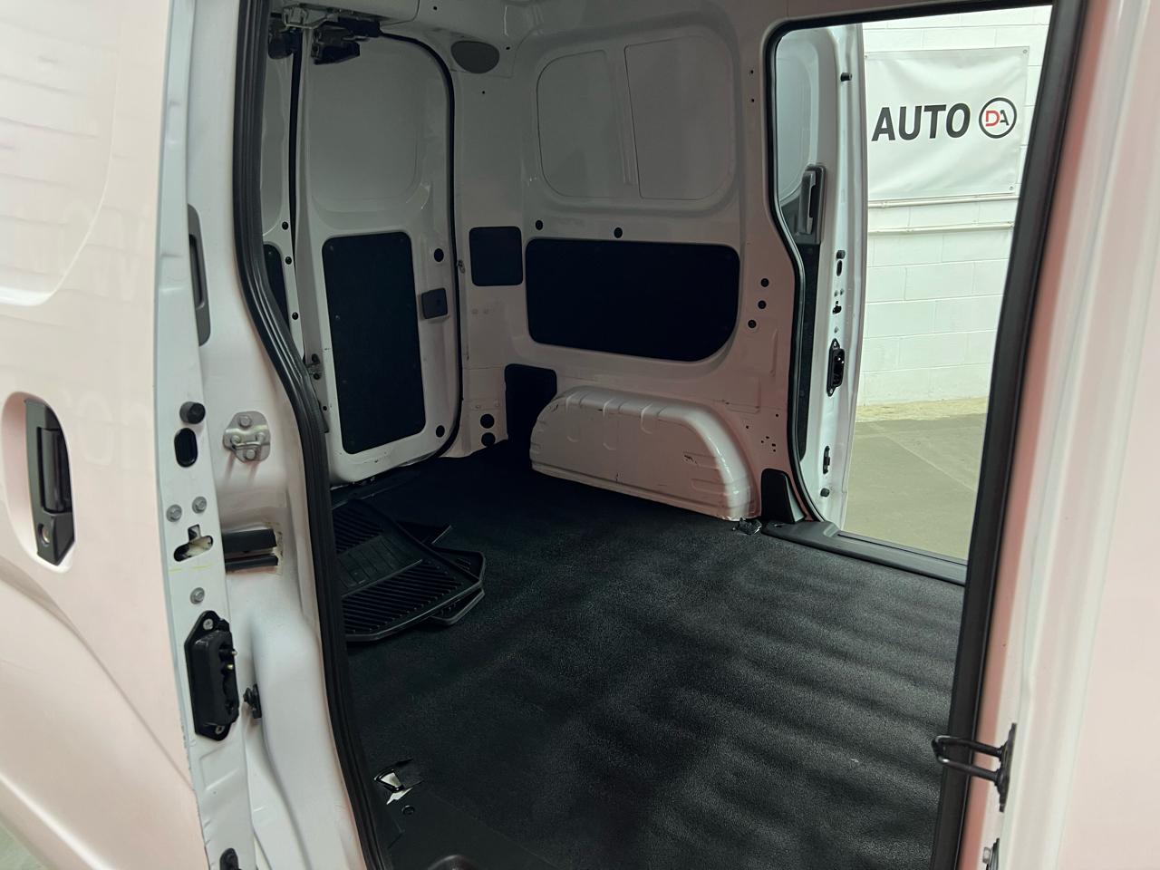 Nissan NV200 SV 2017