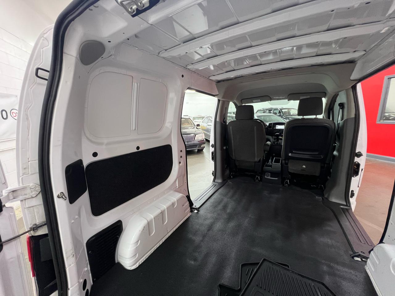 Nissan NV200 SV 2017