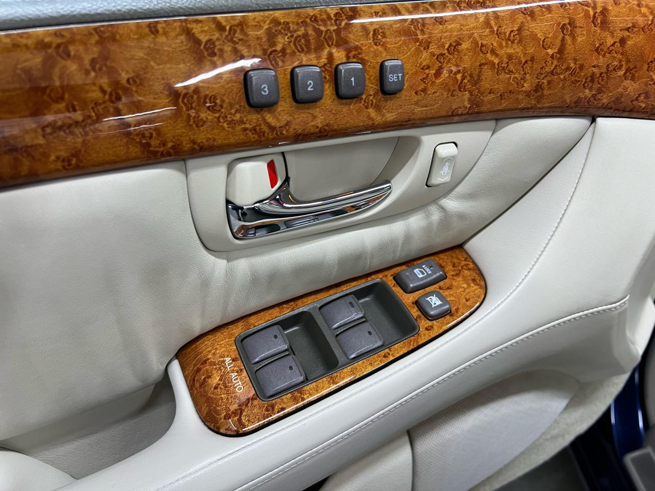 Lexus LS 430 Sedan 2005