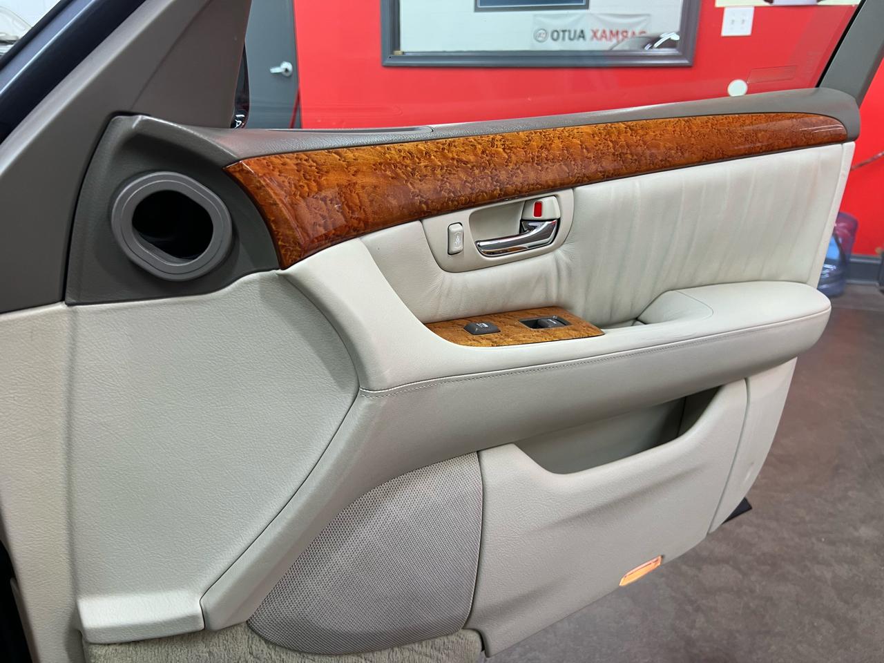 Lexus LS 430 Sedan 2005