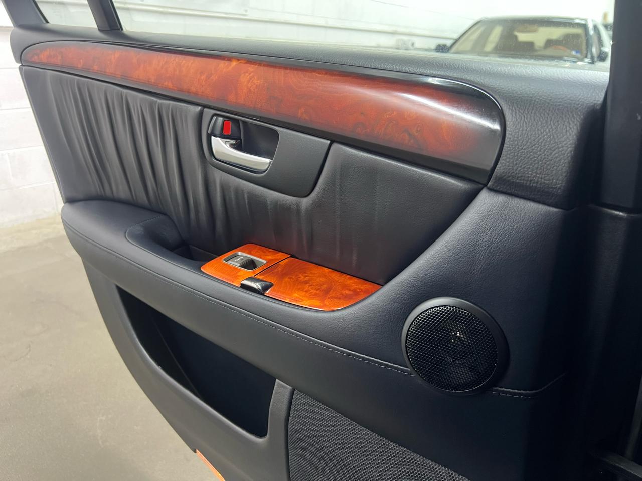 Lexus LS 430 Sedan 2006