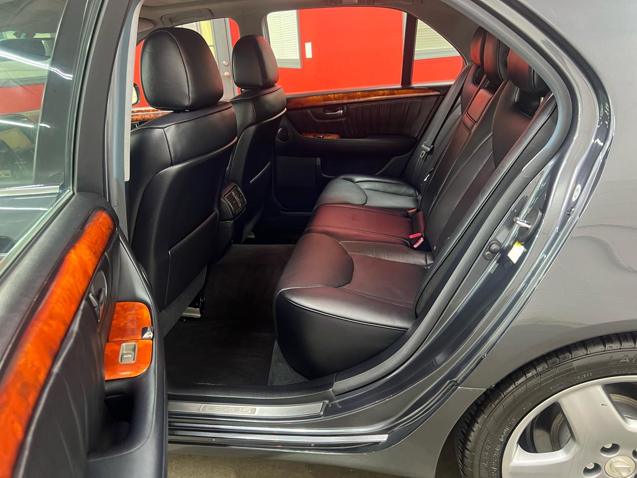 Lexus LS 430 Sedan 2006