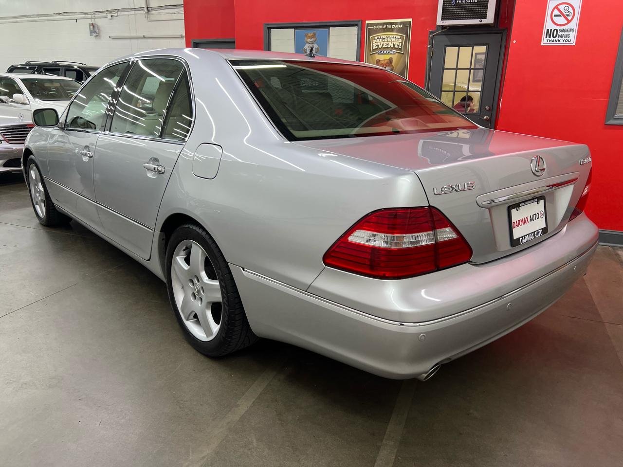 Lexus LS 430 Sedan 2005