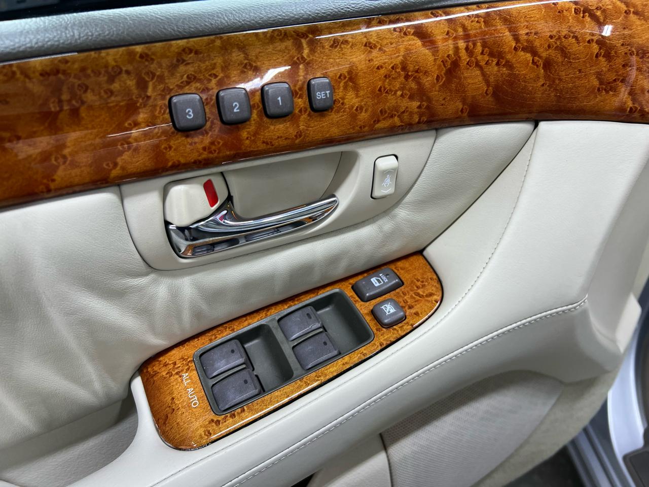 Lexus LS 430 Sedan 2005