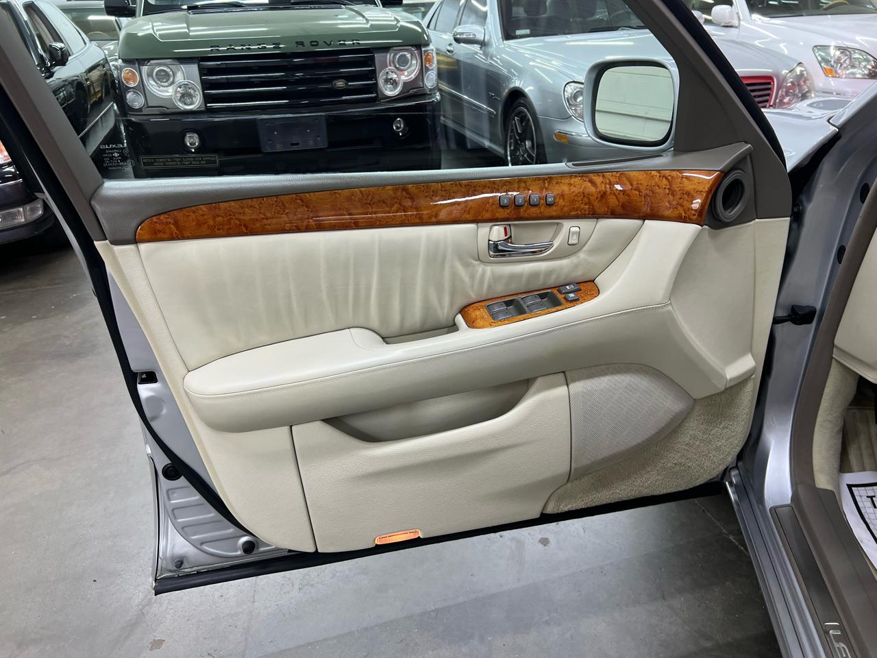 Lexus LS 430 Sedan 2005