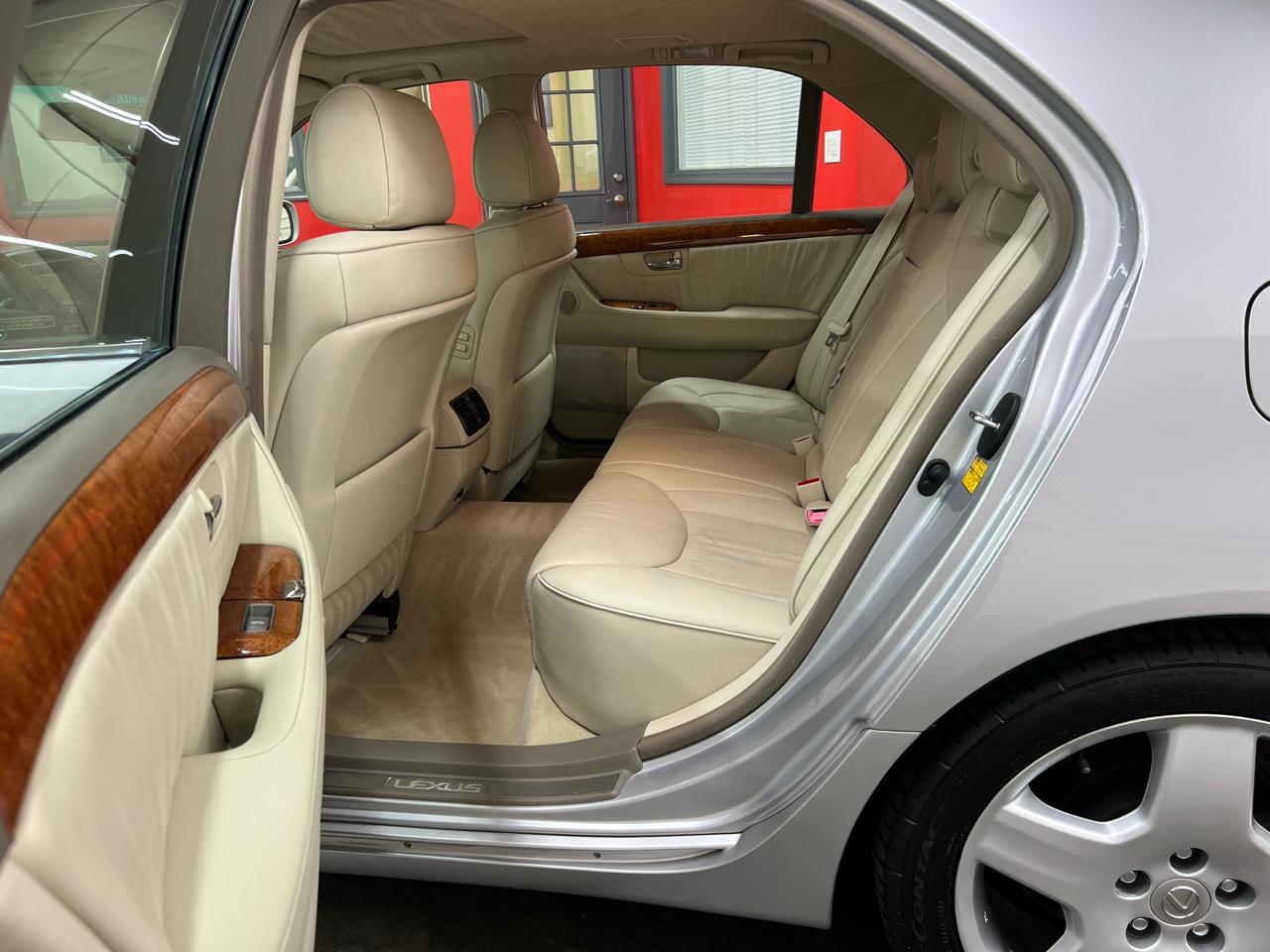 Lexus LS 430 Sedan 2005