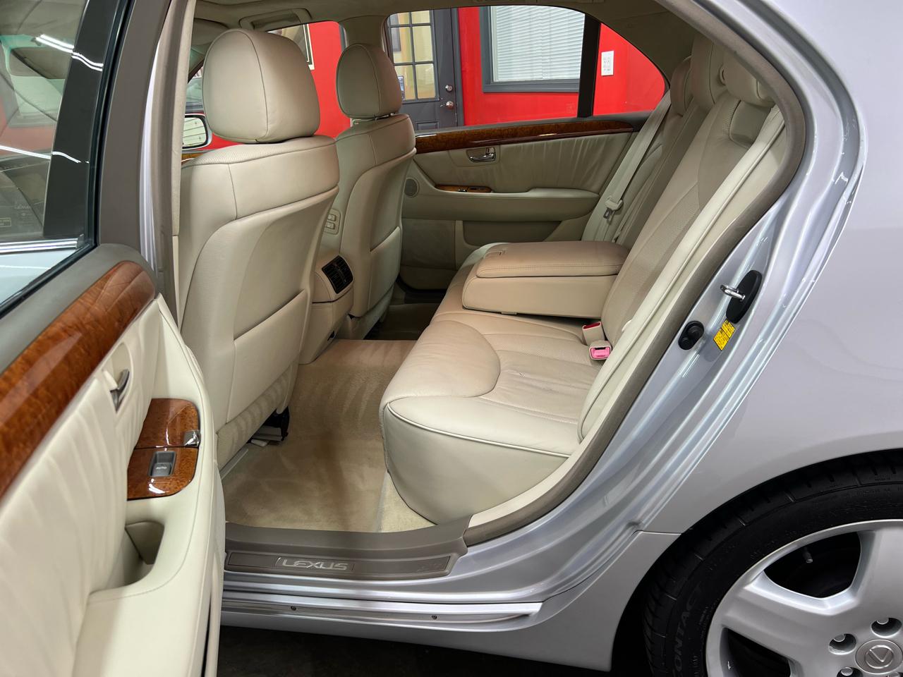 Lexus LS 430 Sedan 2005
