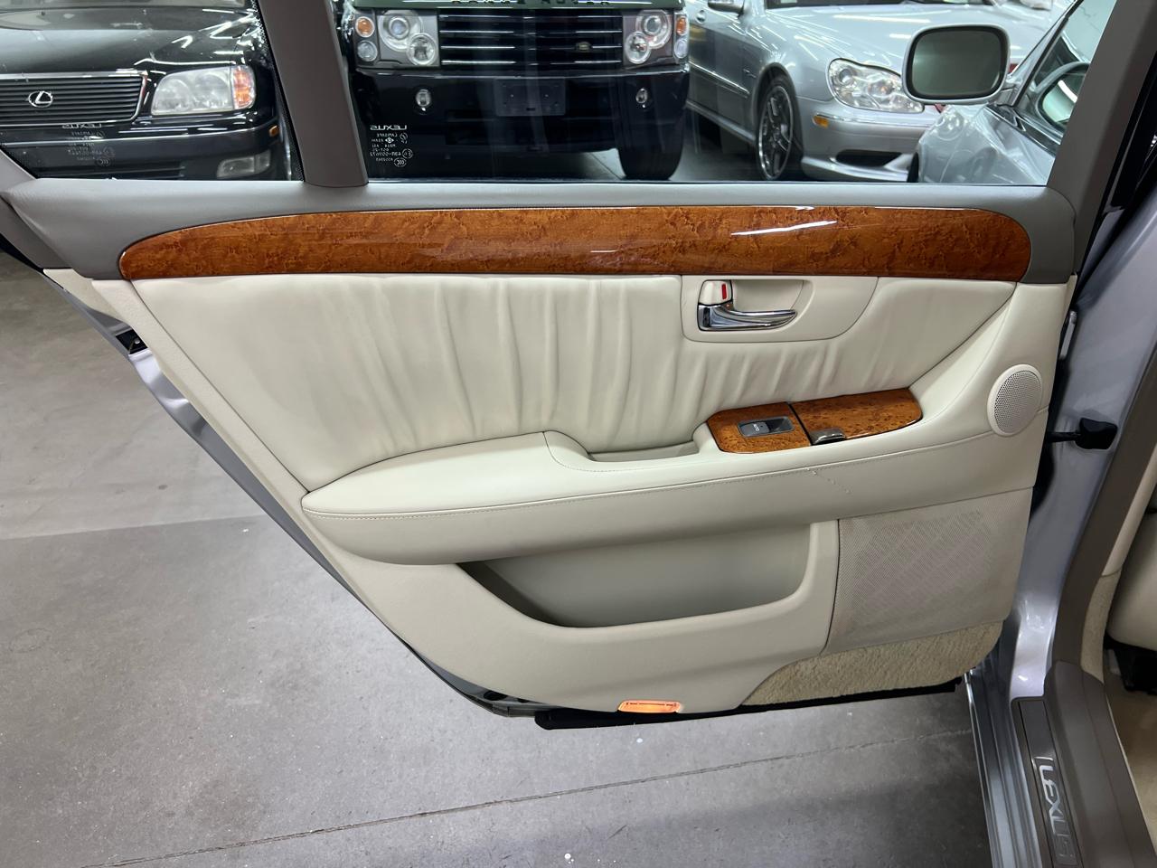 Lexus LS 430 Sedan 2005