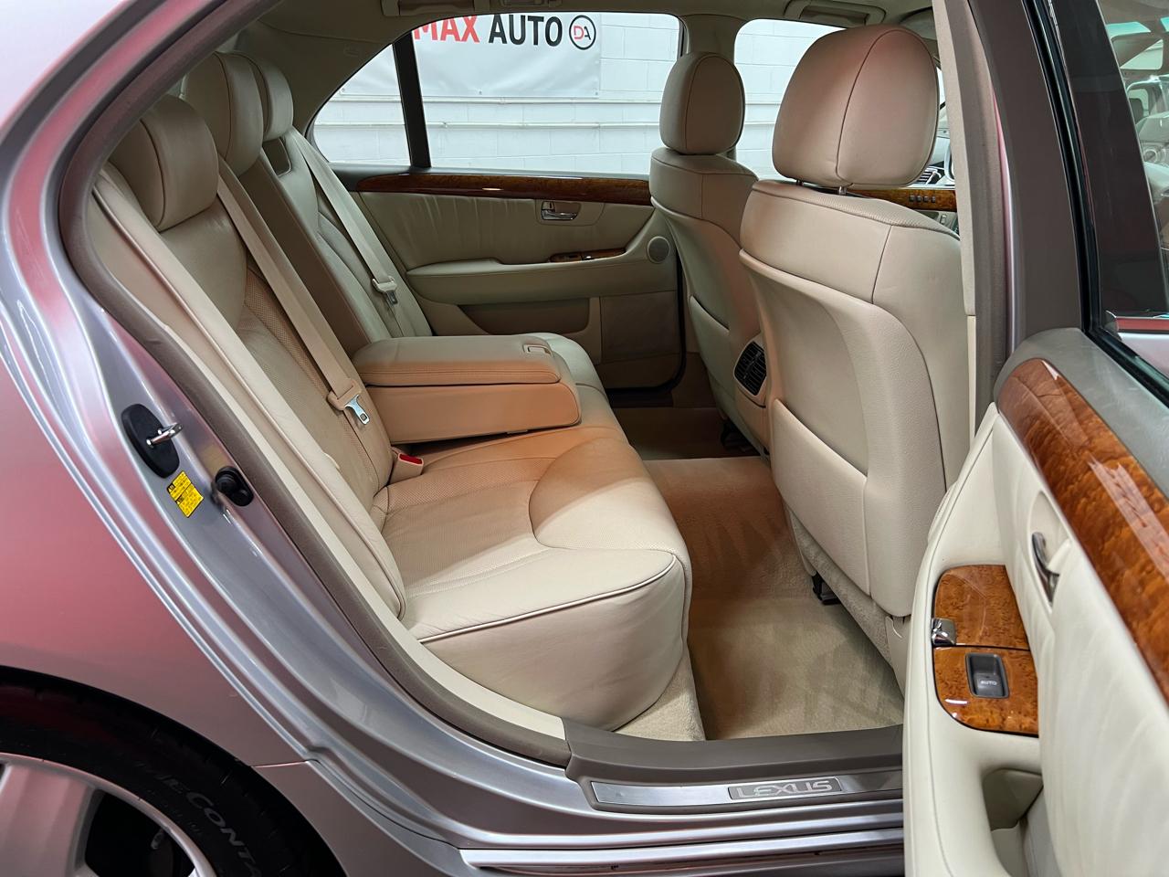 Lexus LS 430 Sedan 2005