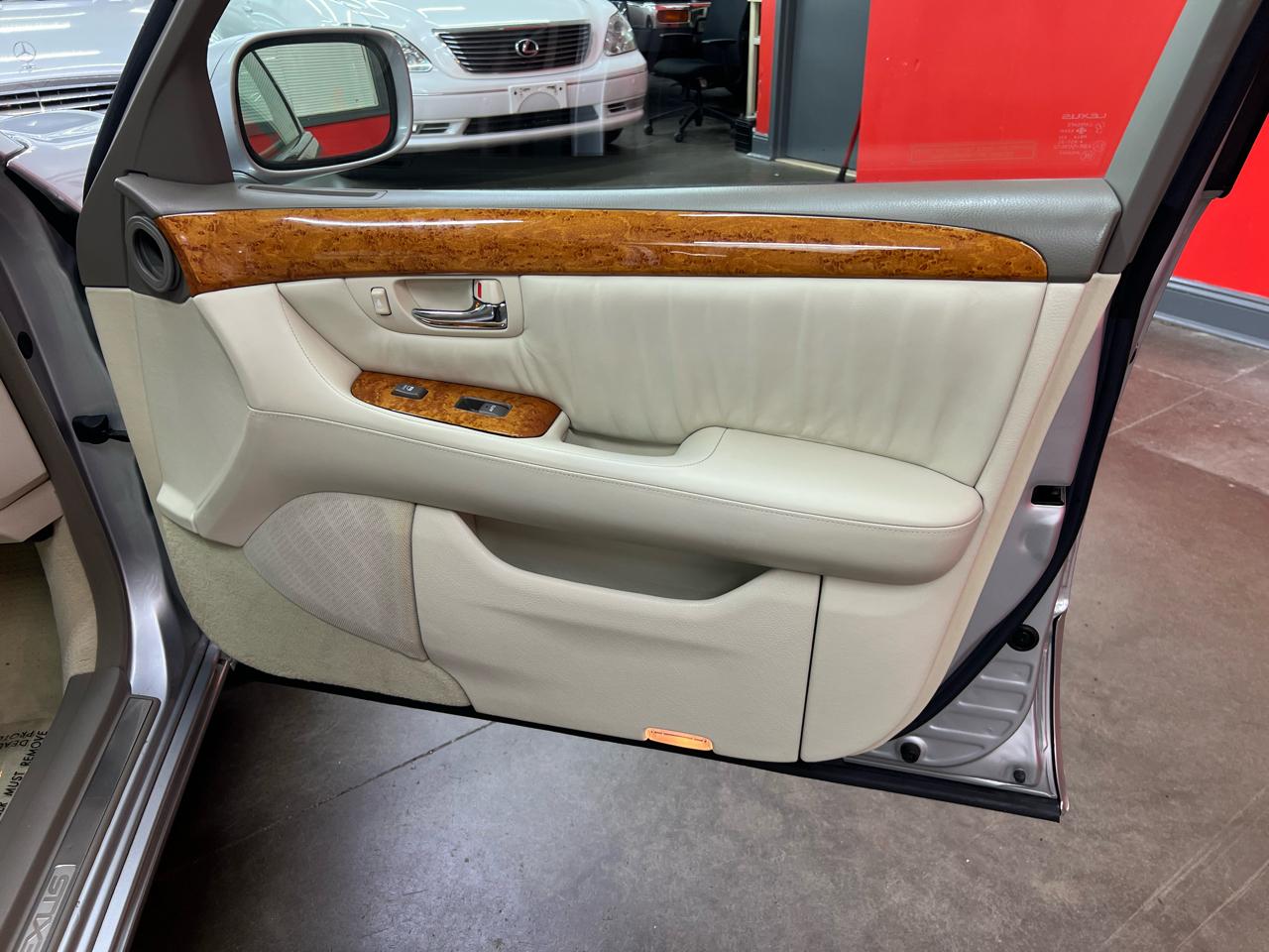 Lexus LS 430 Sedan 2005