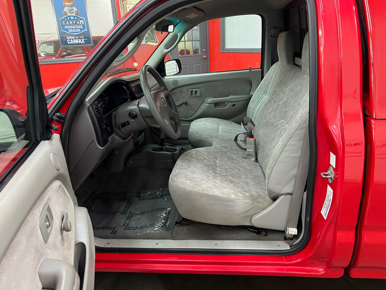 Toyota Tacoma 2WD Reg Cab I4 AT (Natl) 2003