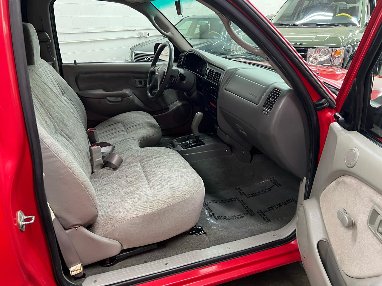 Toyota Tacoma 2WD Reg Cab I4 AT (Natl) 2003
