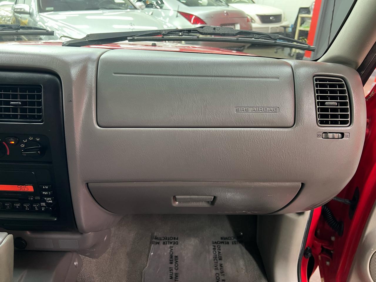Toyota Tacoma 2WD Reg Cab I4 AT (Natl) 2003