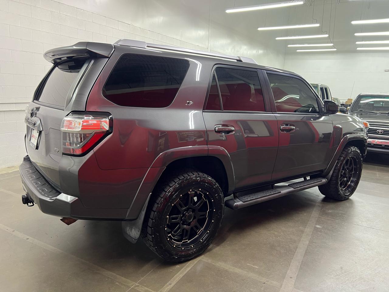 Toyota 4Runner SR5 4WD 2017