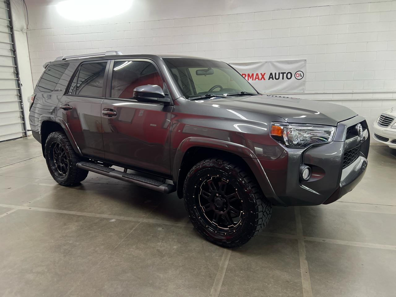 Toyota 4Runner SR5 4WD 2017
