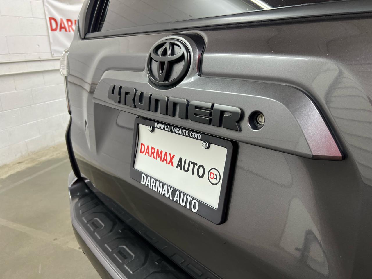 Toyota 4Runner SR5 4WD 2017