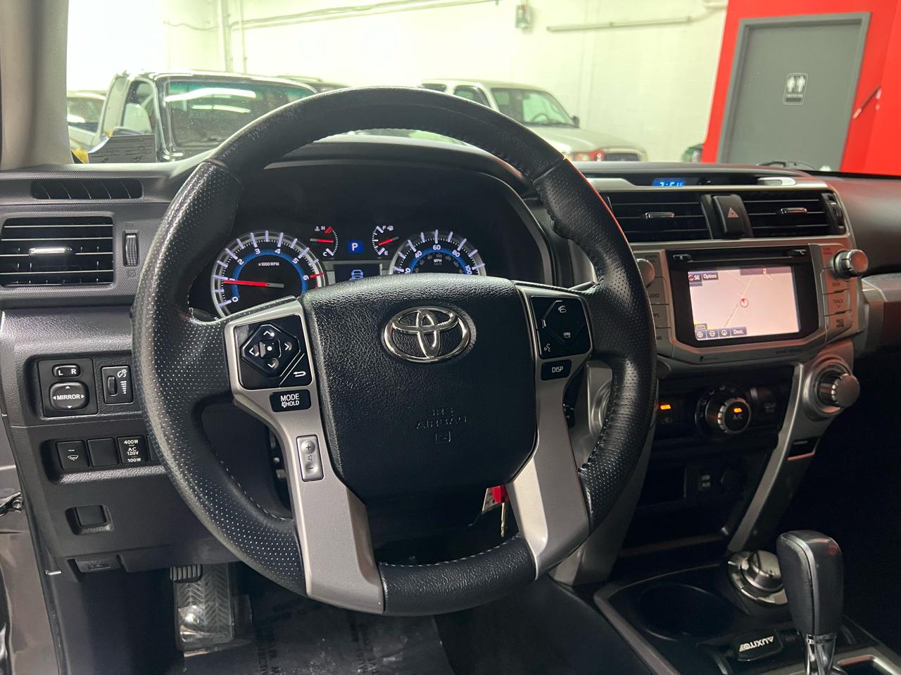 Toyota 4Runner SR5 4WD 2017