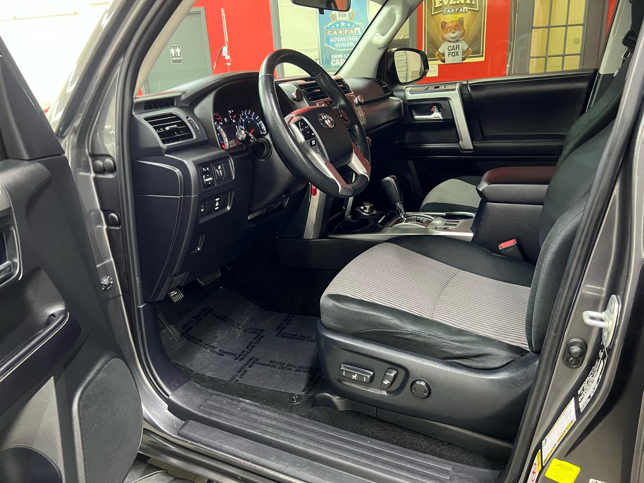 Toyota 4Runner SR5 4WD 2017