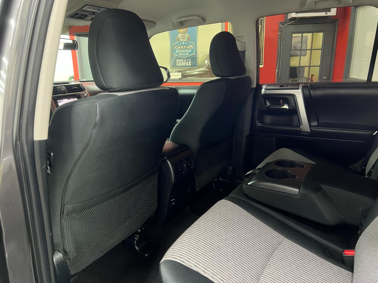 Toyota 4Runner SR5 4WD 2017