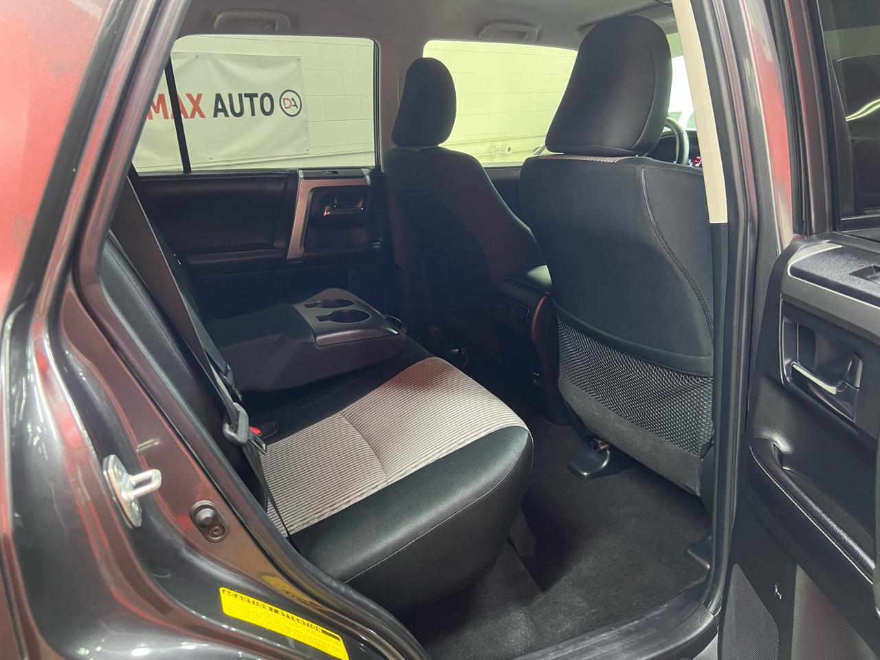 Toyota 4Runner SR5 4WD 2017