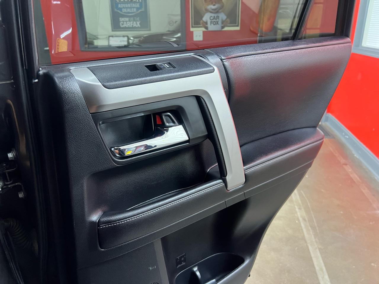 Toyota 4Runner SR5 4WD 2017