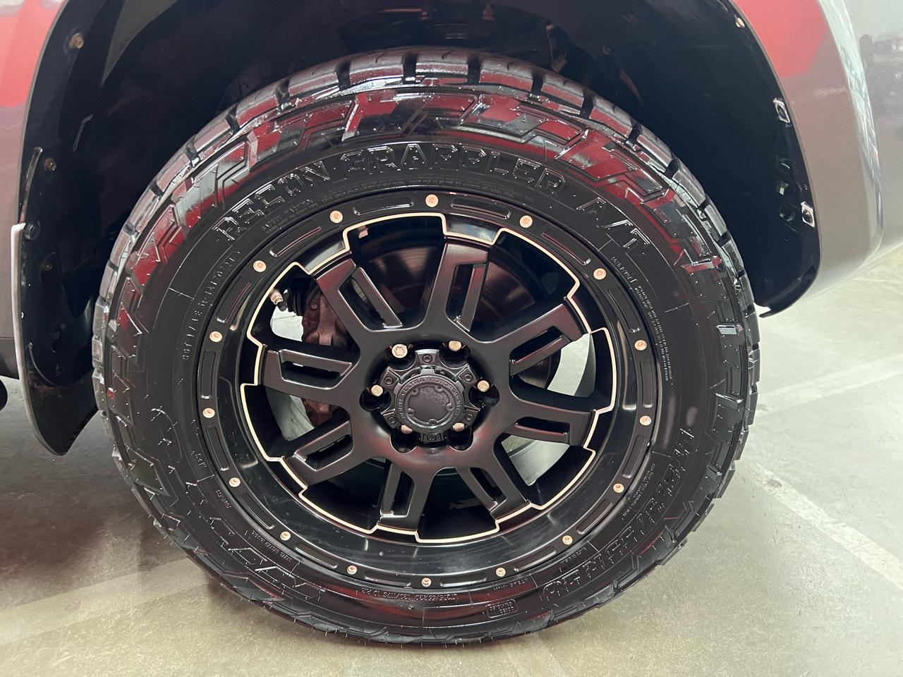 Toyota 4Runner SR5 4WD 2017