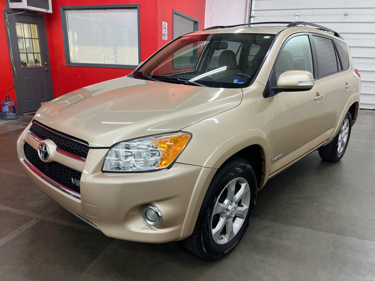 Toyota RAV4 Limited V6 4WD 2010