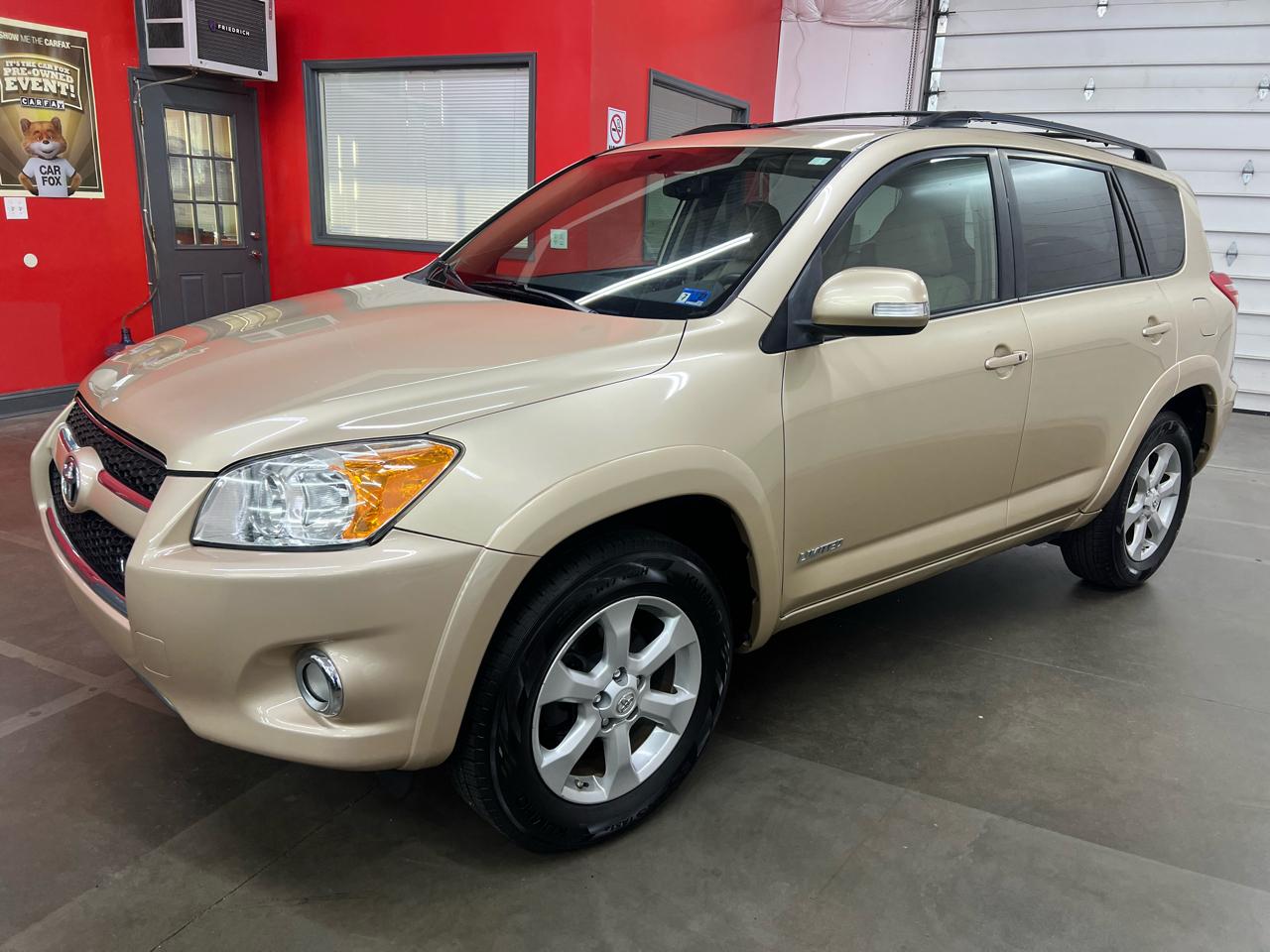 Toyota RAV4 Limited V6 4WD 2010