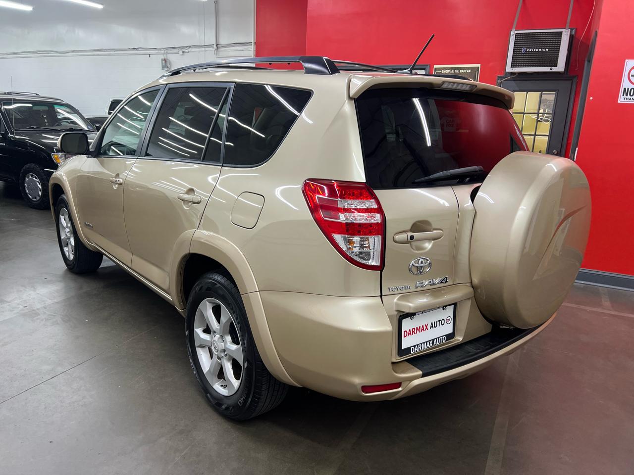 Toyota RAV4 Limited V6 4WD 2010