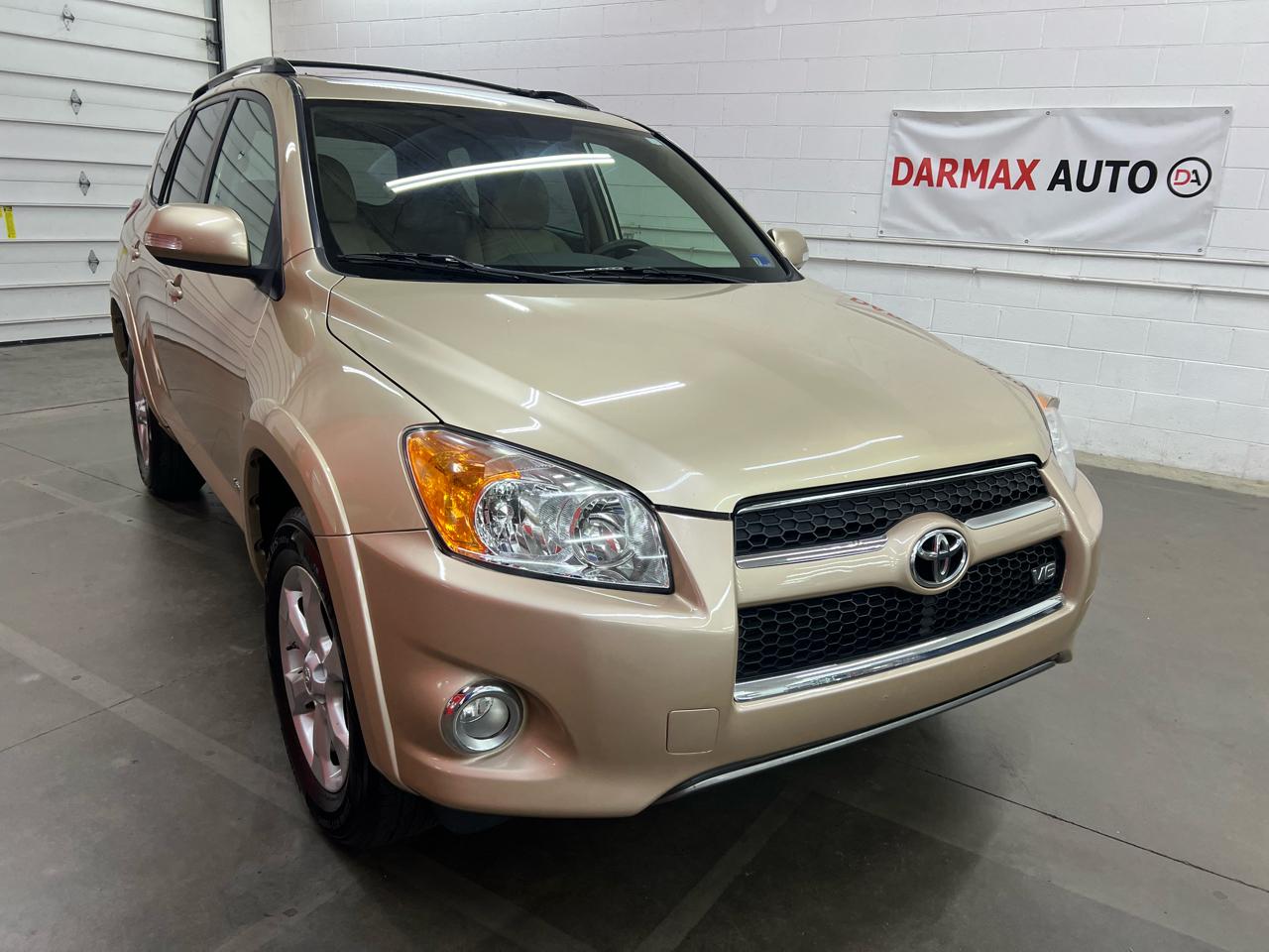 Toyota RAV4 Limited V6 4WD 2010