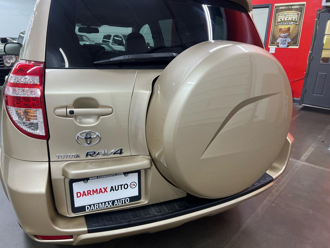 Toyota RAV4 Limited V6 4WD 2010