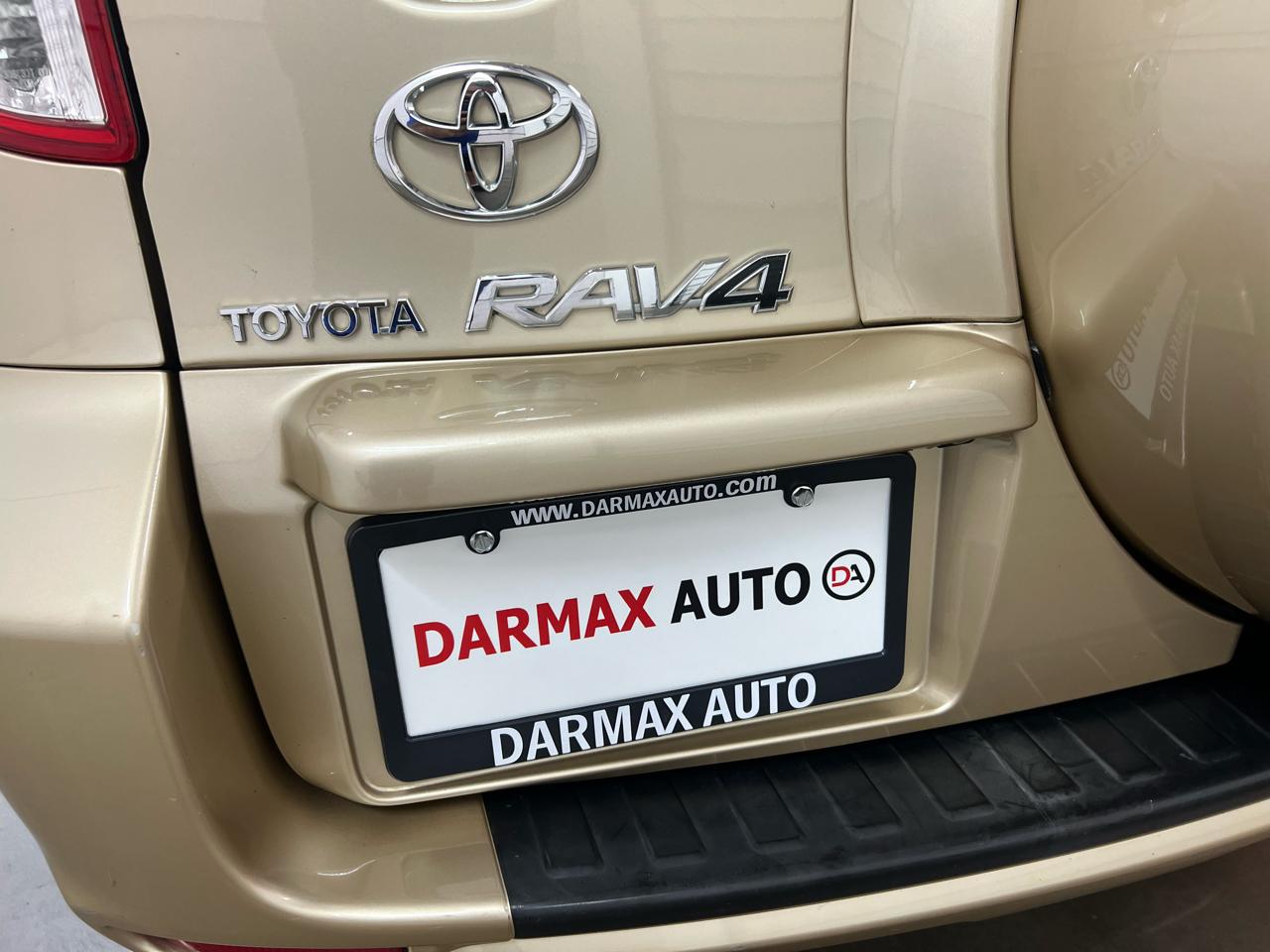 Toyota RAV4 Limited V6 4WD 2010