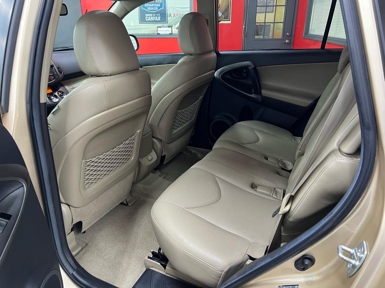 Toyota RAV4 Limited V6 4WD 2010