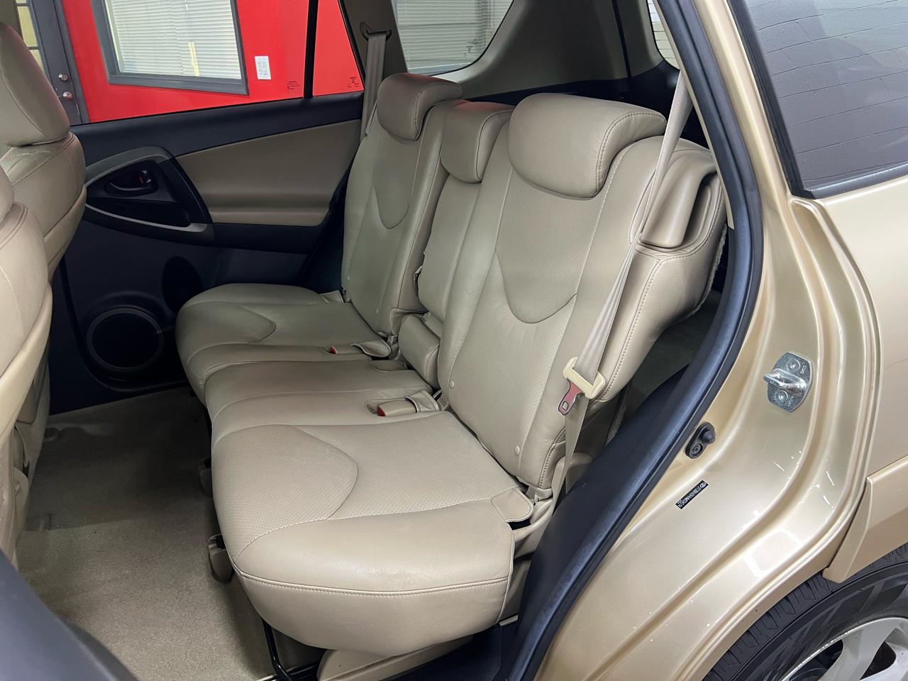 Toyota RAV4 Limited V6 4WD 2010