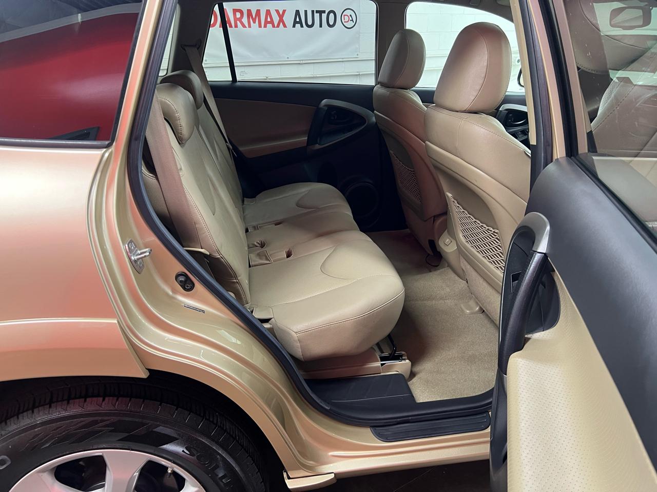 Toyota RAV4 Limited V6 4WD 2010