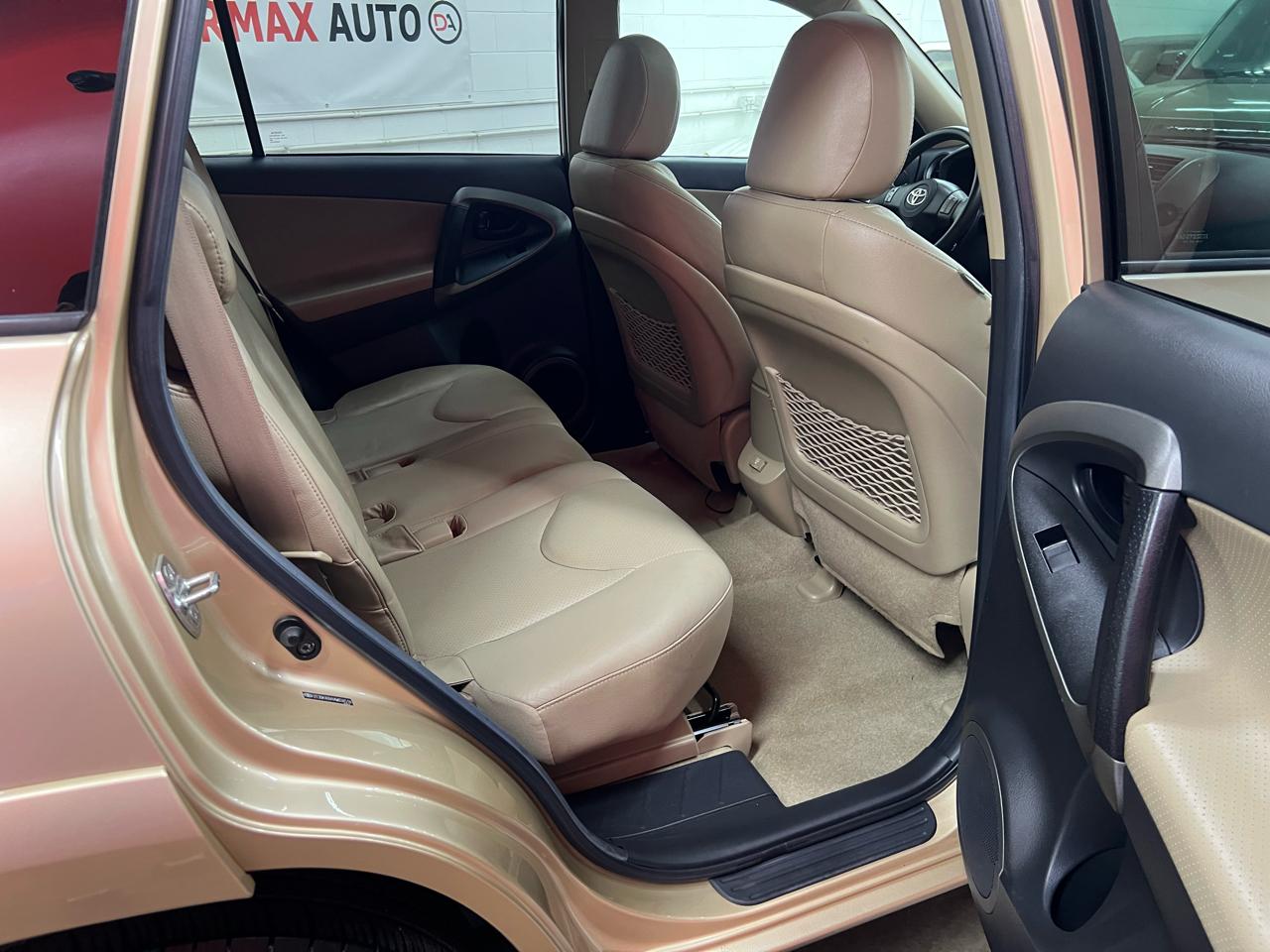 Toyota RAV4 Limited V6 4WD 2010