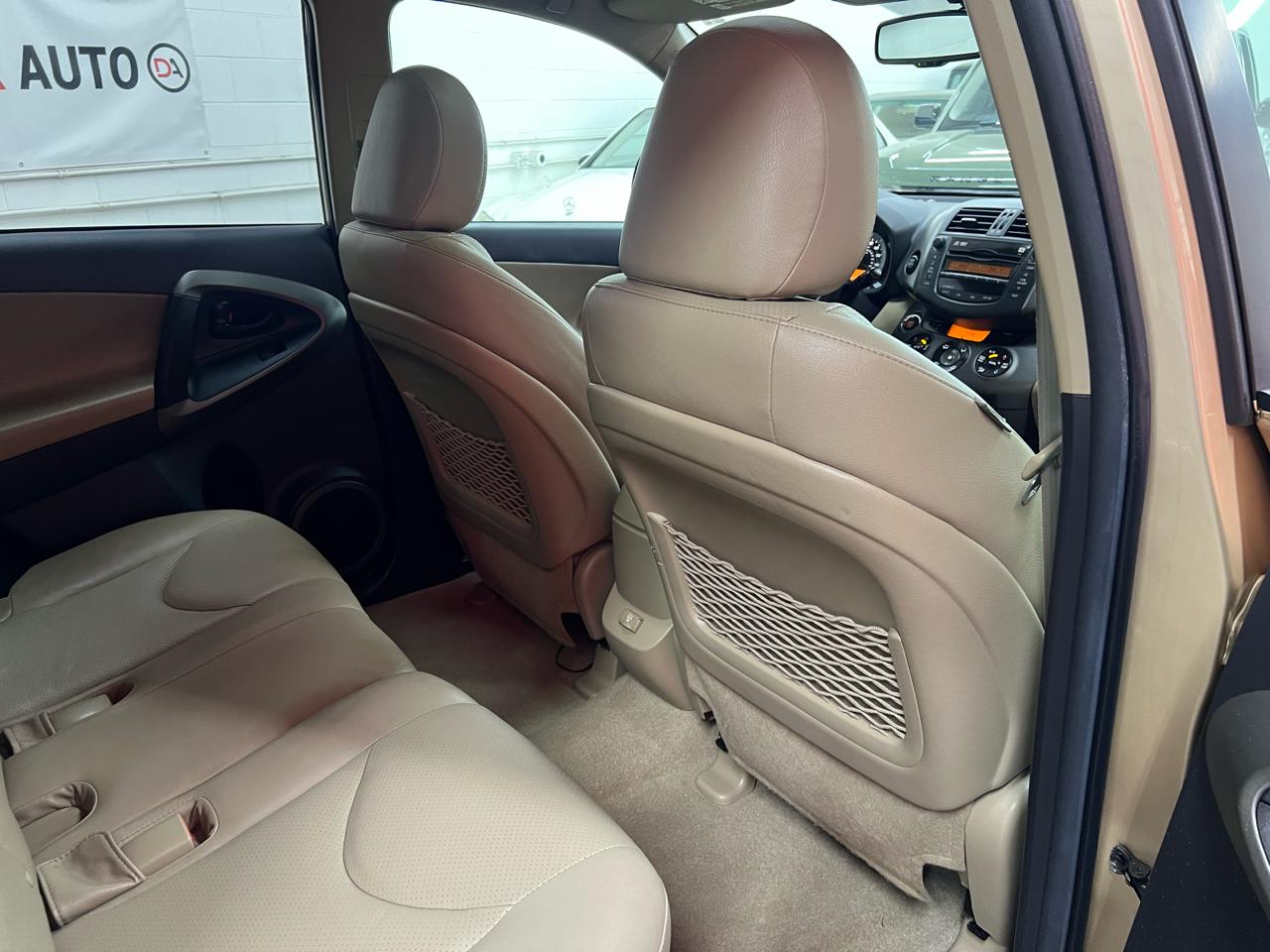 Toyota RAV4 Limited V6 4WD 2010