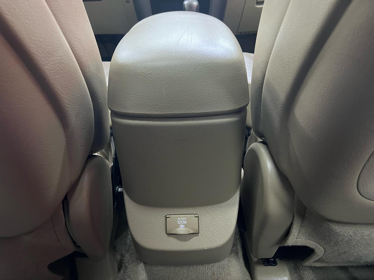Toyota RAV4 Limited V6 4WD 2010
