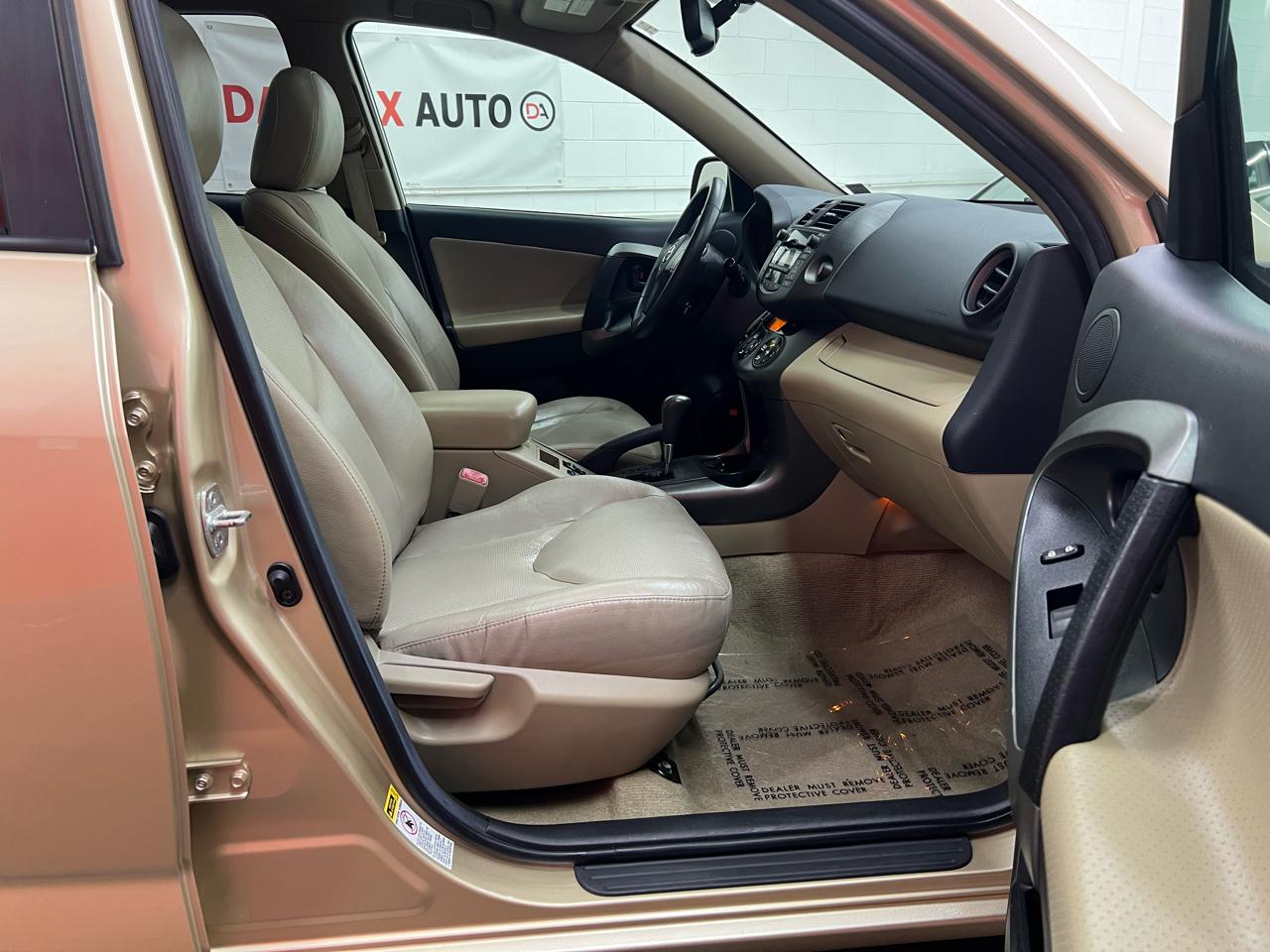 Toyota RAV4 Limited V6 4WD 2010