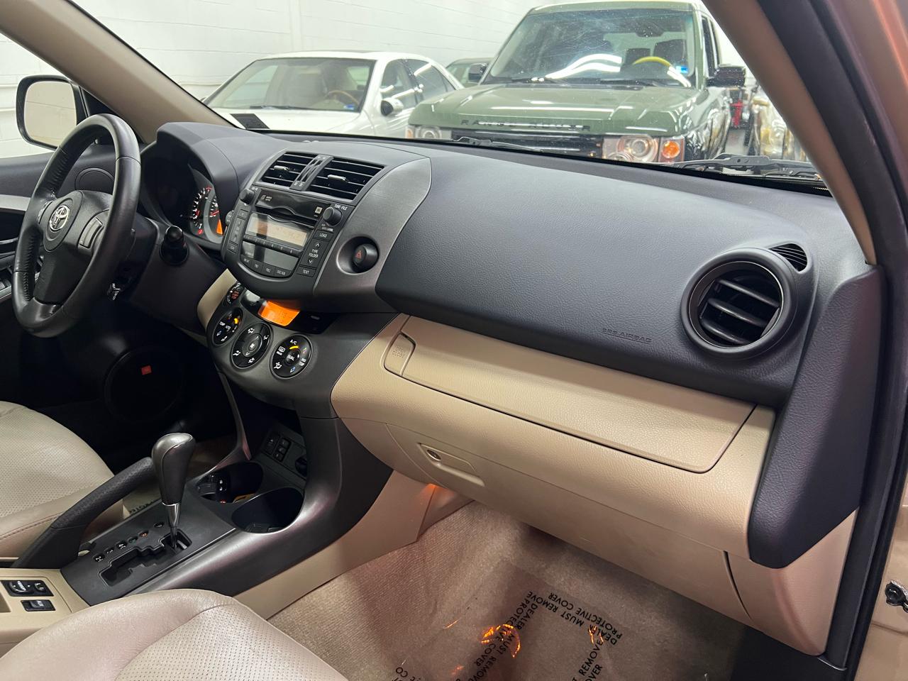 Toyota RAV4 Limited V6 4WD 2010