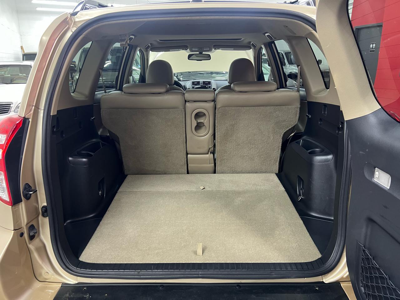 Toyota RAV4 Limited V6 4WD 2010