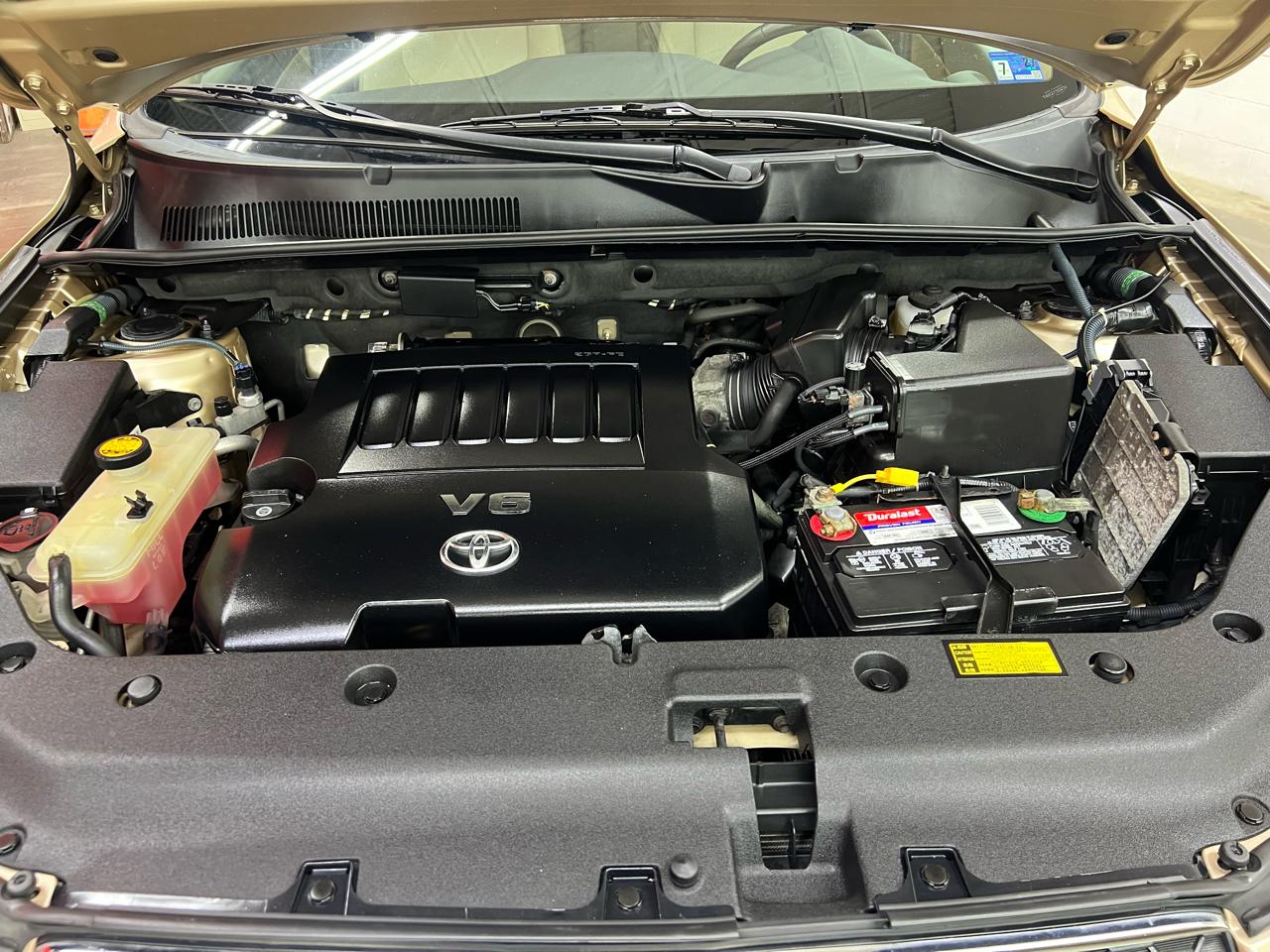 Toyota RAV4 Limited V6 4WD 2010