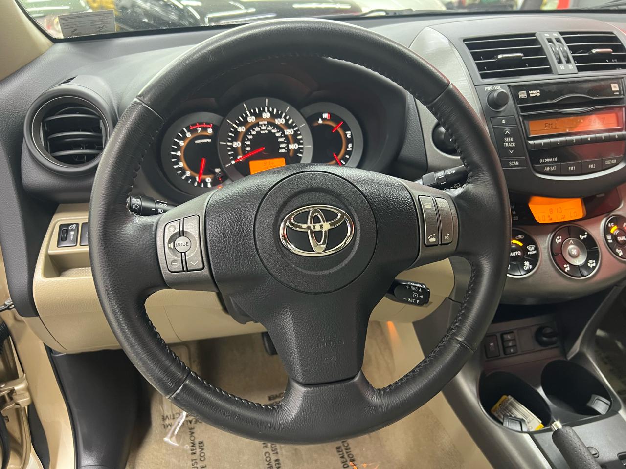 Toyota RAV4 Limited V6 4WD 2010