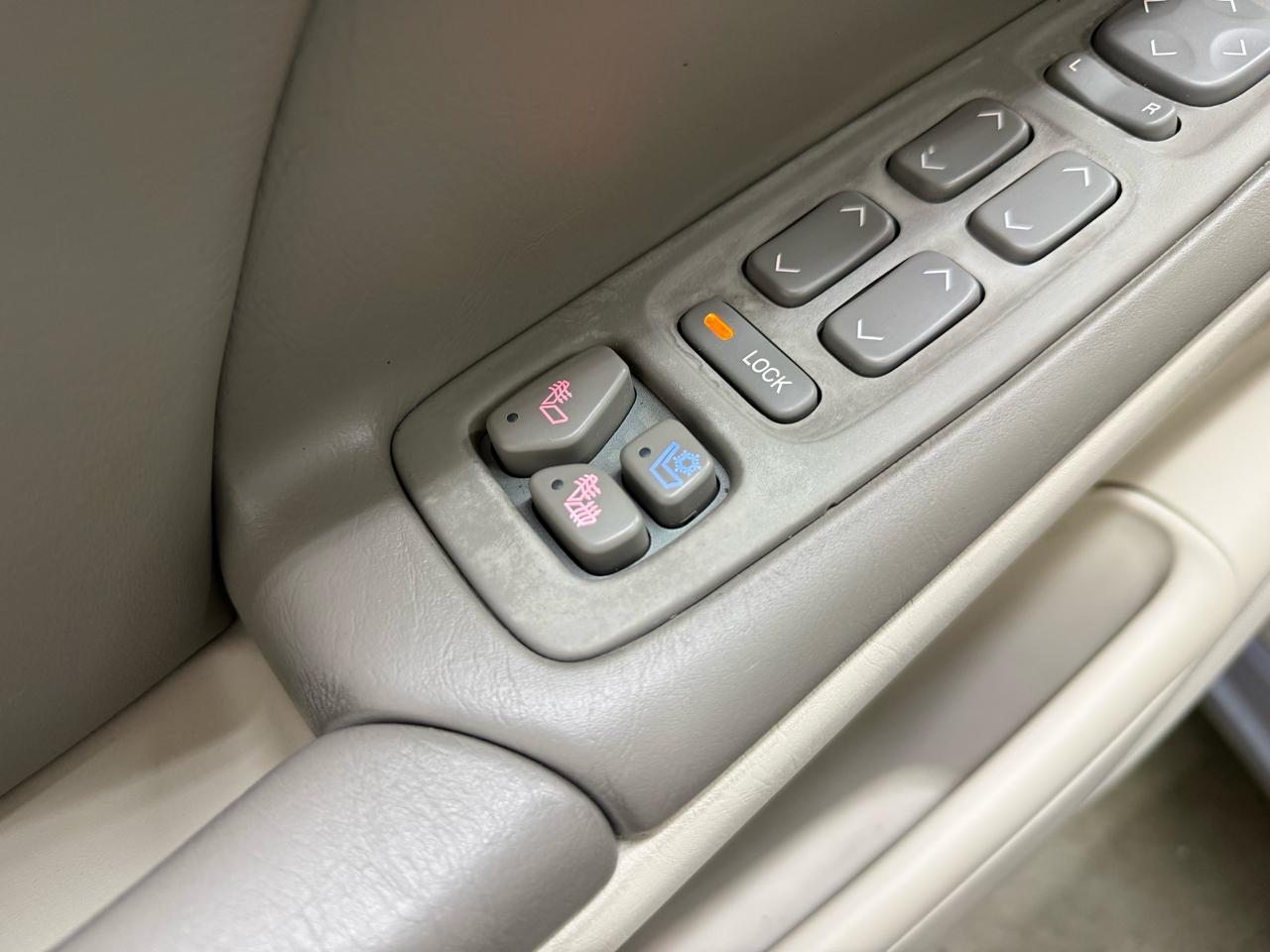 Cadillac DeVille Sedan 2004