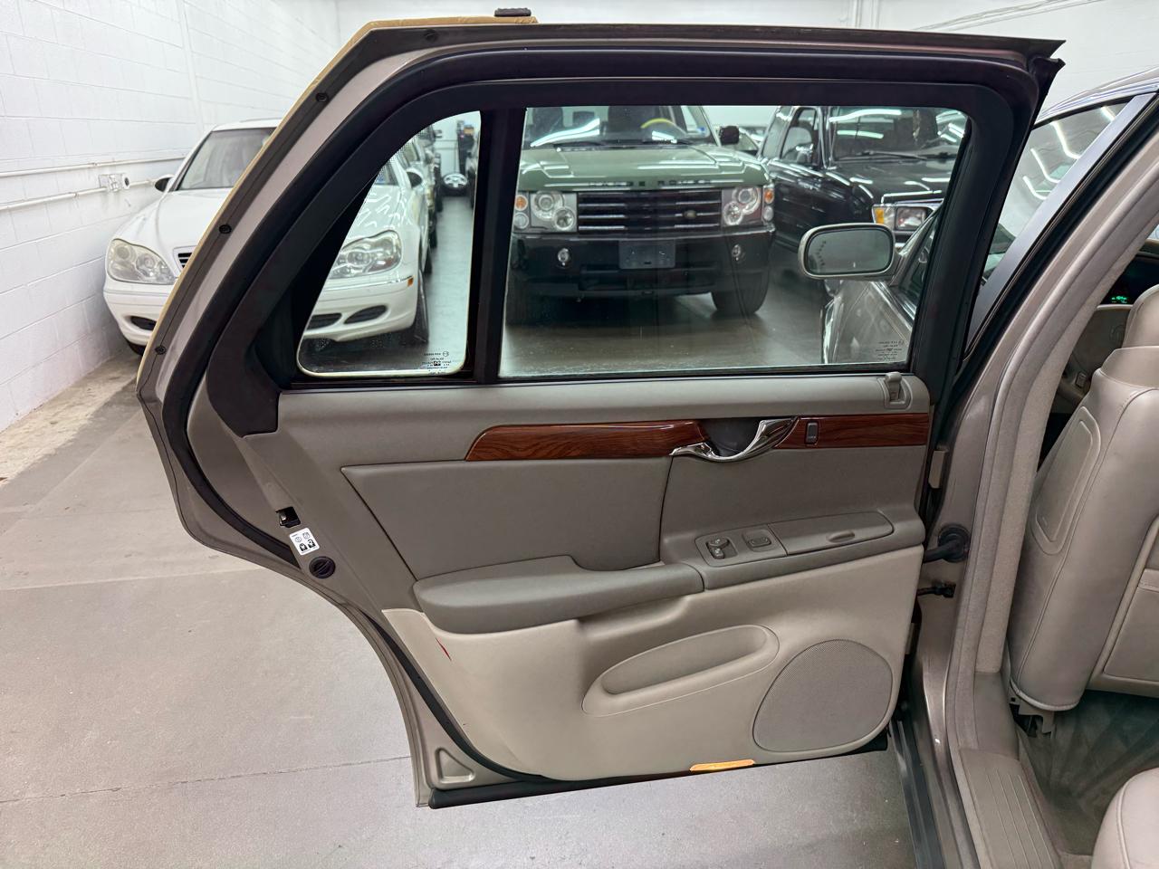Cadillac DeVille Sedan 2004