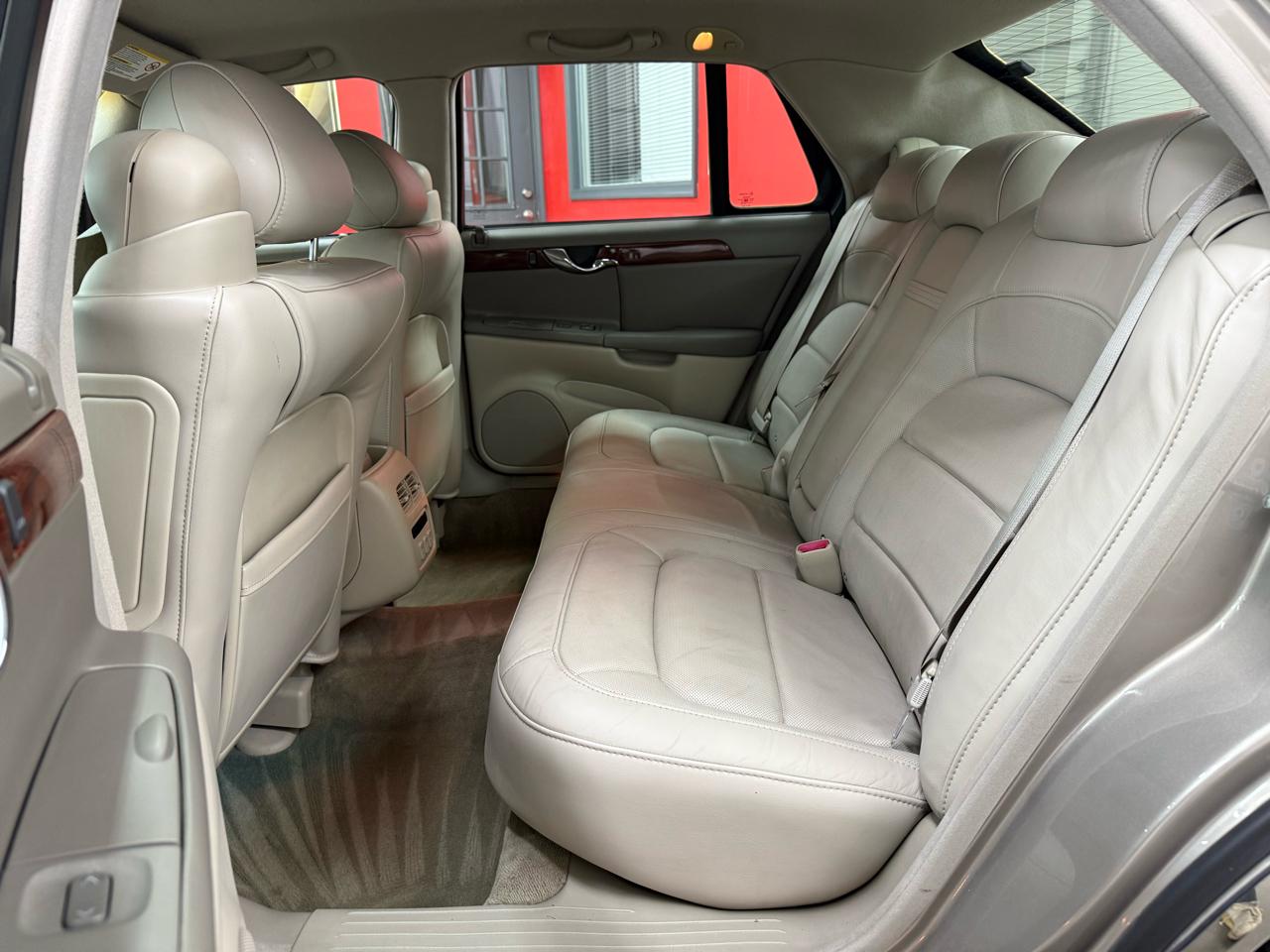Cadillac DeVille Sedan 2004