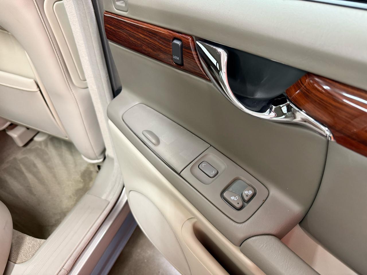Cadillac DeVille Sedan 2004