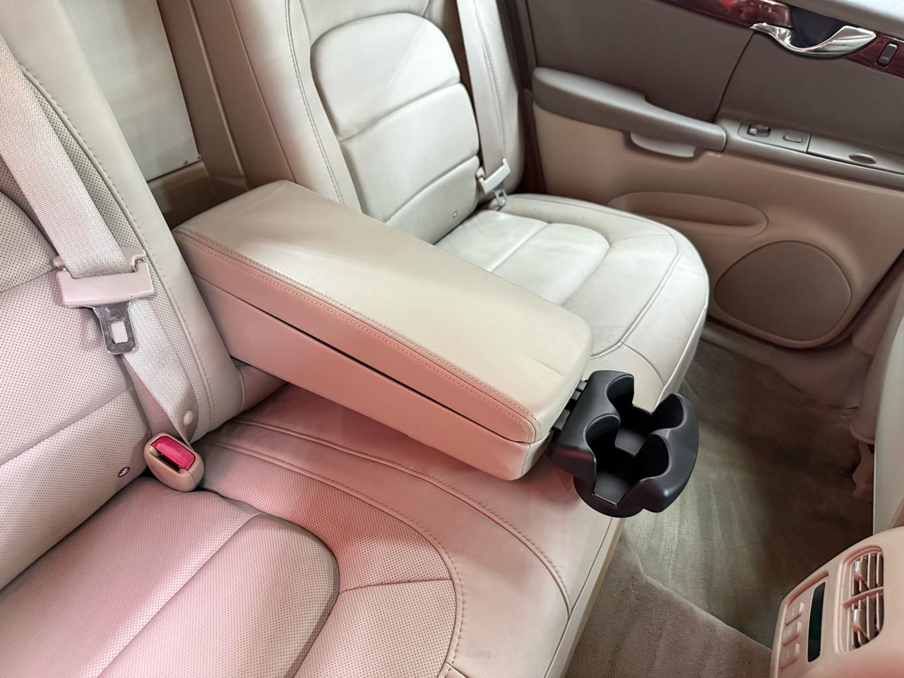 Cadillac DeVille Sedan 2004