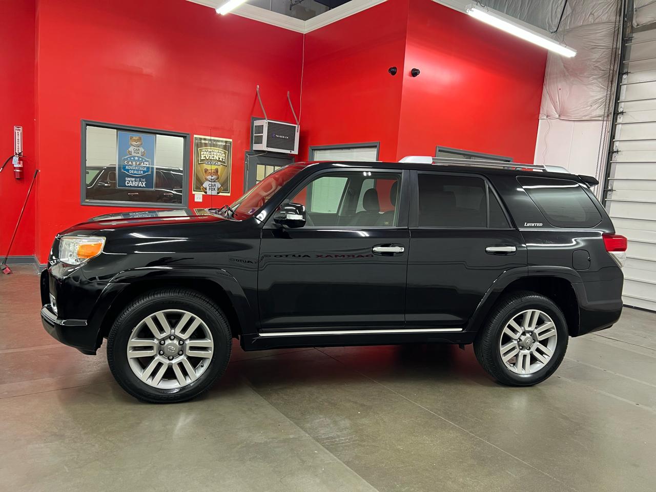 Toyota 4Runner Limited 4WD V6 2011