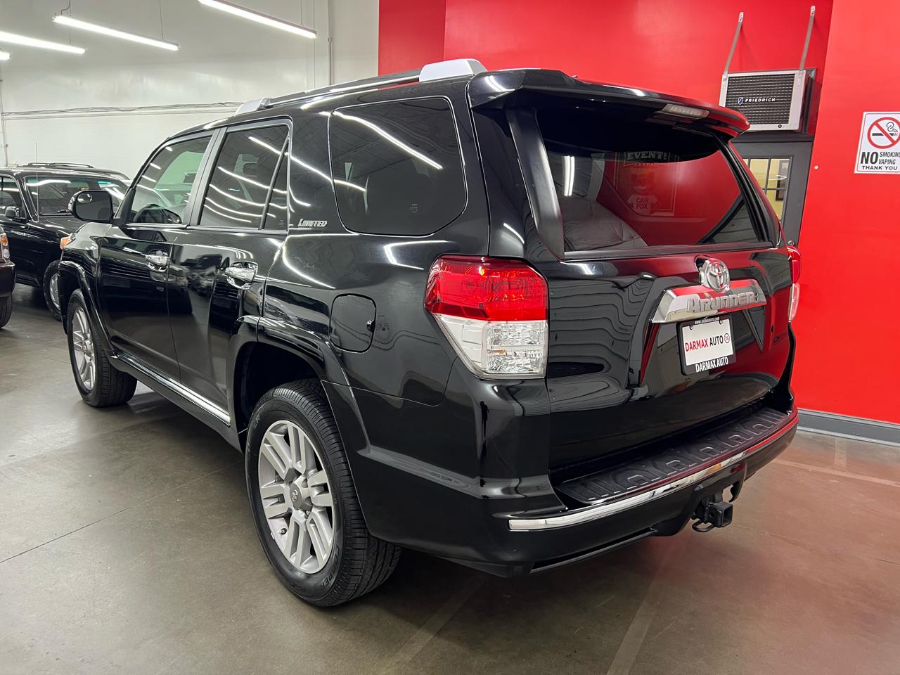 Toyota 4Runner Limited 4WD V6 2011